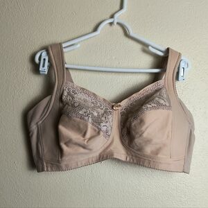 Lace Trim Blush 48C Adjustable Comfort